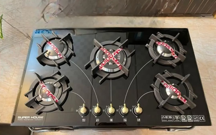 اجاقگاز صفحه شیشهای دورنیکا مدل گرد شاخکدار