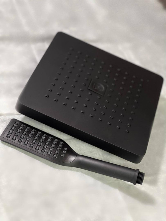 سردوش و گوشی رسوب گیر تمام مشکی دکمهی